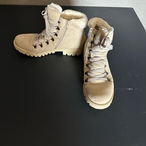 Women's Cream Lace-Up Boots